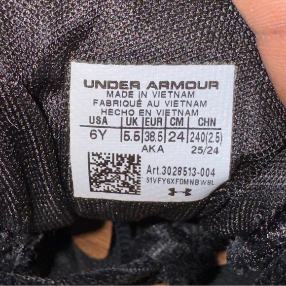 Under Armour Lockdown 7 Black Metallic Silver 3028513-004 Big Kids Boys Size 6Y - Picture 6 of 6